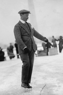 "Photo of Esmond Ovey skating"