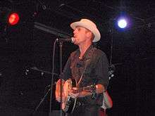 Jay Munly playing banjo