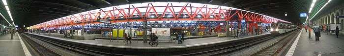 Concourse viewed from platform 3 when (directly with one's back to the station building