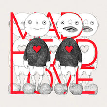 A line of five boys, two in front and three in the back, is drawn in greyscale on the cover. They have large heads, large feet and shirts with a red heart in the centre. In between the boys is the title written on three rows in red and in capitals, partially covered up by the front two boys.
